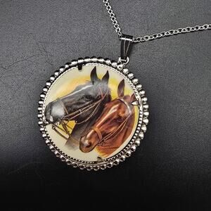 Vintage Double Horse Head Pendant Necklace Silver Tone Equestrian Western Cowboy